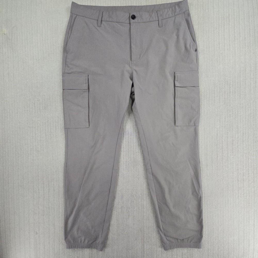 Vuori Meta Cargo Pants Mens 36 Gray Joggers Elastic Cuff Zip Pockets Hiking